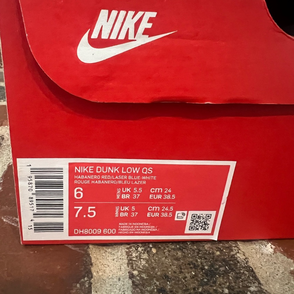 Nike Dunks Low - LeBron Fruity Pebbles - Picture 8 of 8